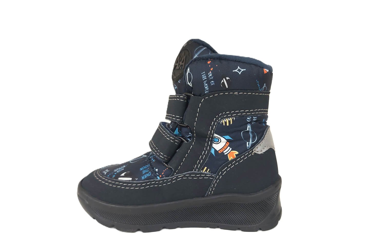 849564-snow-space