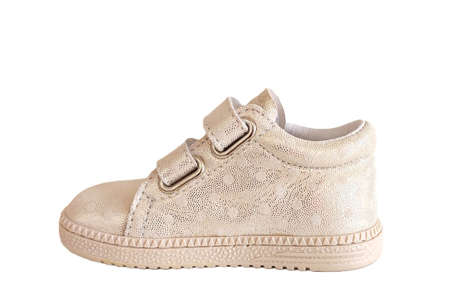 26650-beige-drops-barefoot-3